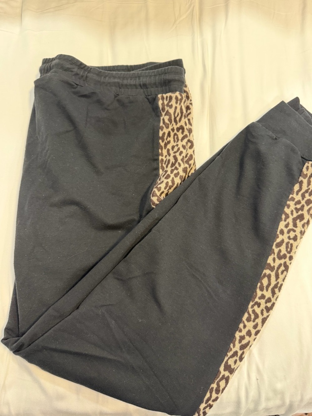 SHEIN Maternity Black Joggers with Leopard Accent